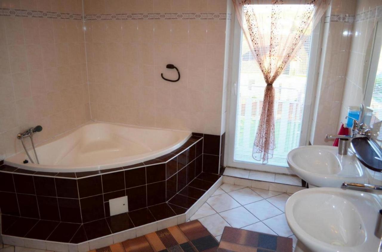 Chalupa Riviera A Apartmany Riviera - Liptov Besenova 鲁容贝罗克 外观 照片